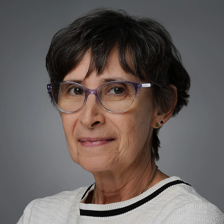 Photo of Leslie Cook